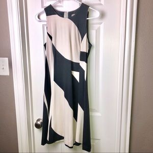 Banana Republic dress black cream geometric sz 4
